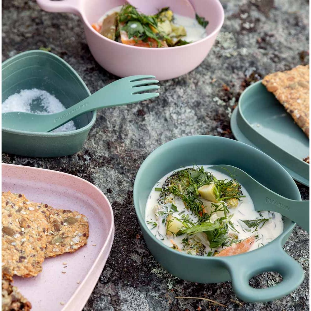 Outdoor Mealkit set med kåsor med gummirem