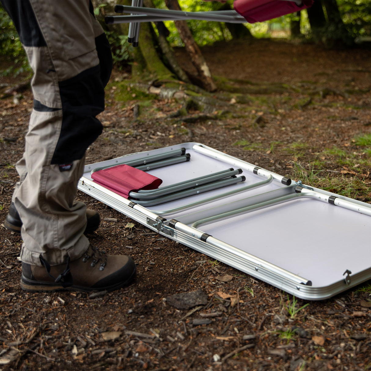 Campingbord med 4 pallar
